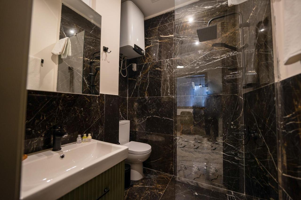 Monev Suites Hotel Istanbul Exterior photo